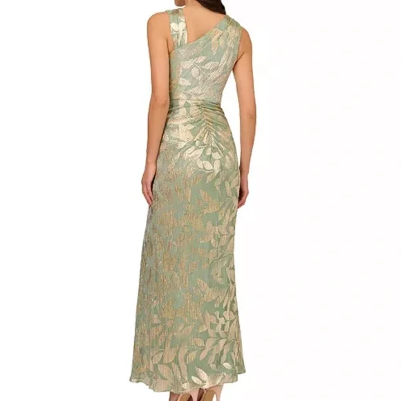 Adrianna Papell
Women's Asymmetric Metallic Mermaid Gown Size 4 - Picture 3 of 7